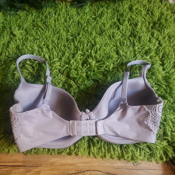 Victoria's secret body demi bra 32DDD like new! - Picture 5 of 7